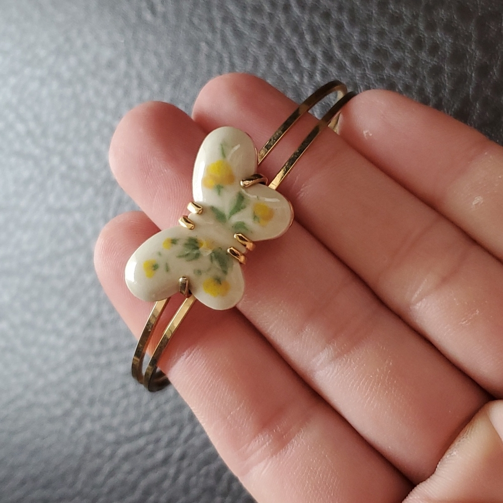 VTG Avon cuff bracelet